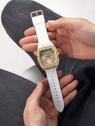 Reloj GUESS Phoenix nuevo, correa de caucho