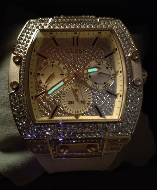 Reloj GUESS Phoenix nuevo, correa de caucho