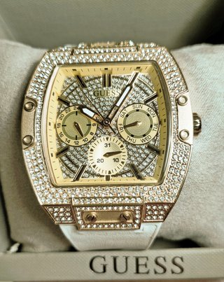 Reloj GUESS Phoenix nuevo, correa de caucho