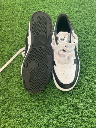 Zapatillas Puma Negras y Blancas Nuevas