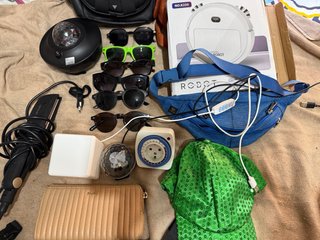 Lote de accesorios y electrónica
