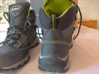 Botas de montaña Bestard mujer grises