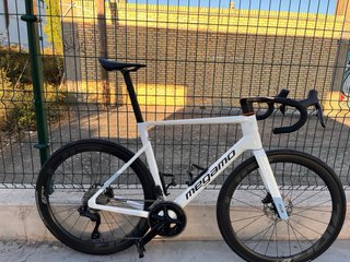 Megamo Pulse Elite 15 2025 Shimano 105 Di2