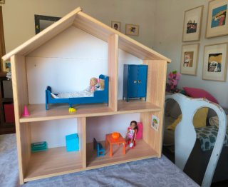 Casa de muñecas de madera Ikea
