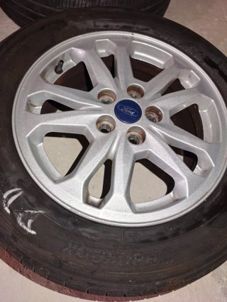 4 Llantas Ford 16 con Neumáticos Originales