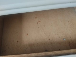 Mesa de cocina blanca de madera