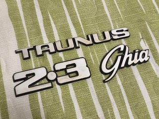 Insignias Ford Taunus 2.3 Ghia