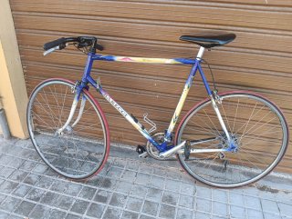 Bicicleta Clásica Vintage Azul y Blanca
