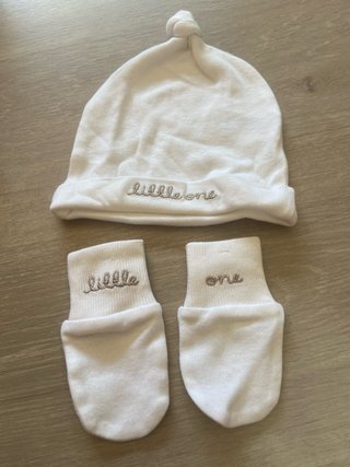 Gorrito y manoplas little one