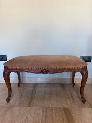Banqueta clásica de madera tapizada 80 cm