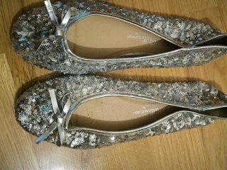Bailarinas plateadas con lentejuelas y lazo