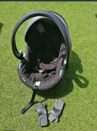Cochecito Uppababy Vista + Capazo Bebé+ Maxi-Cosi