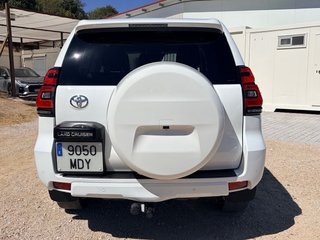 Toyota Land Cruiser 150 2023