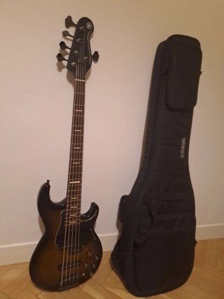 Bajo Yamaha BB753A