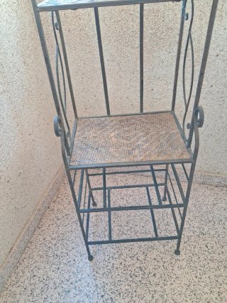 Estantería forja y mimbre 2 baldas