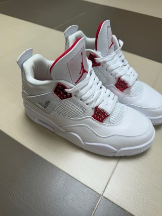 Air Jordan 4 Retro Metallic Red