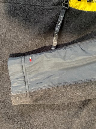 Polar Tommy Hilfiger Negro y Amarillo