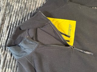 Polar Tommy Hilfiger Negro y Amarillo