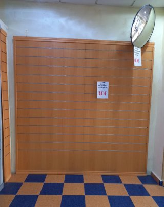Paneles de Lamas de madera para tienda