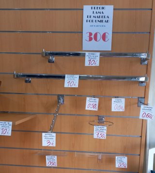 Paneles de Lamas de madera para tienda