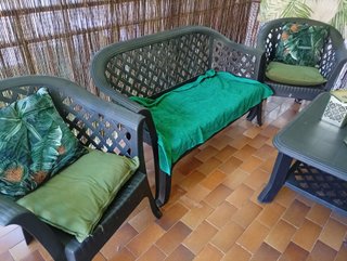 Conjunto terraza: banco, 2 sillones y mesa