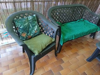 Conjunto terraza: banco, 2 sillones y mesa