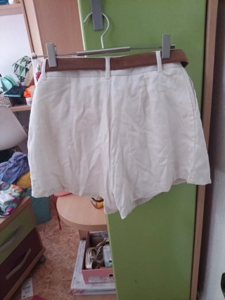 Shorts Stradivarius blancos talla 34