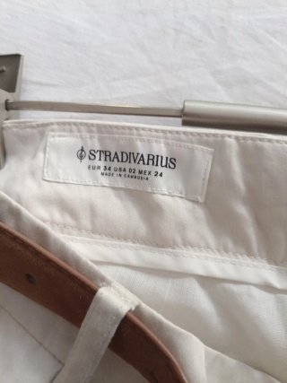 Shorts Stradivarius blancos talla 34