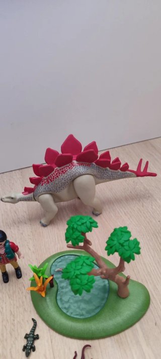 Playmobil Vehículo, lago y Dinosaurio Stegosaurus