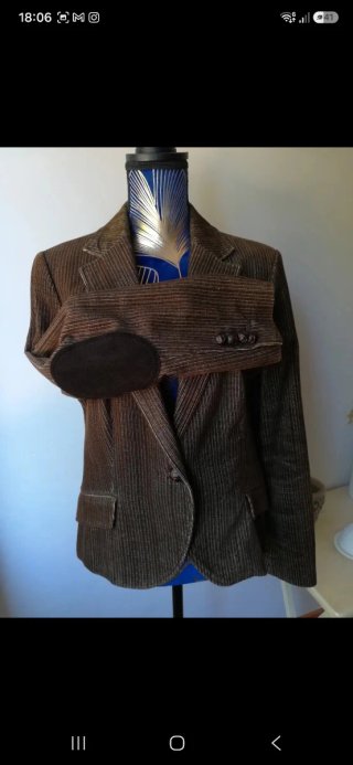 Blazer marrón con coderas