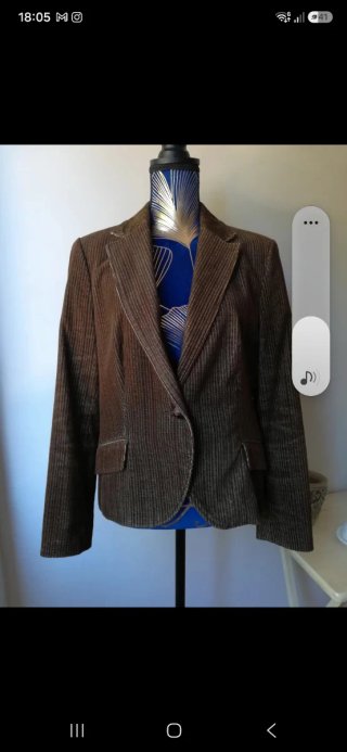 Blazer marrón con coderas