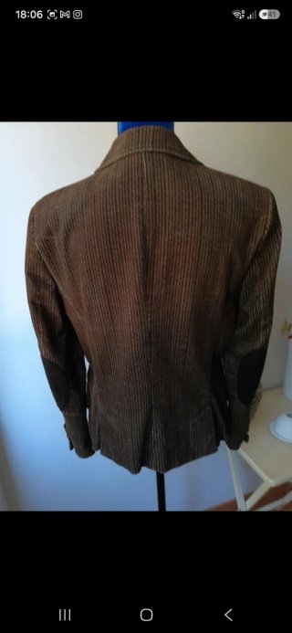 Blazer marrón con coderas