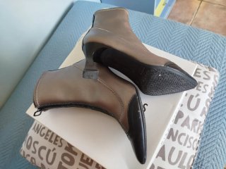 Botines Hispanitas Piel Negros y Bronce Talla 38