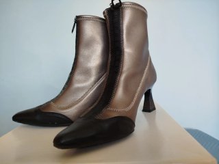 Botines Hispanitas Piel Negros y Bronce Talla 38