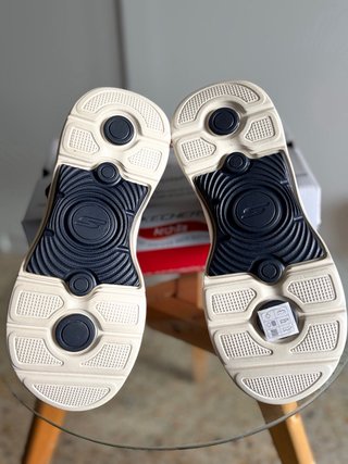 Sandalias Skechers Arch Fit Azul y Blanco
