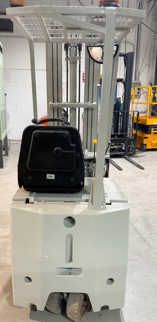 Carretilla elevadora FIAT eléctrica Tríplex 5 m.