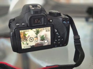 Canon EOS 700D + Objetivo 18-55mm STM y Funda