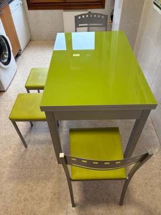 Mesa y 4 Sillas Cocina Verde