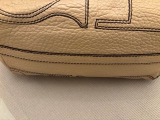 Bolso Carolina Herrera beige