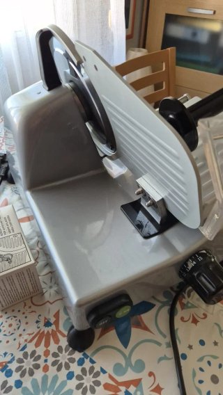 Cortafiambres Eléctrico Plateado