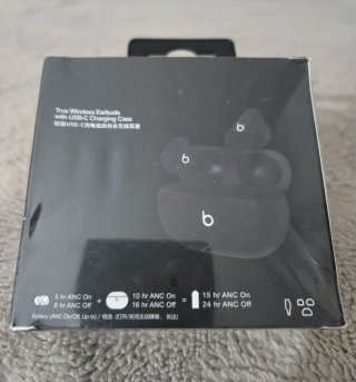 Beats Studio Buds. Nuevos