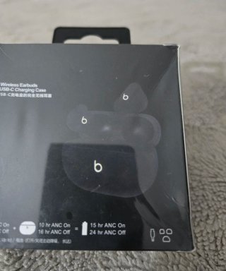 Beats Studio Buds. Nuevos