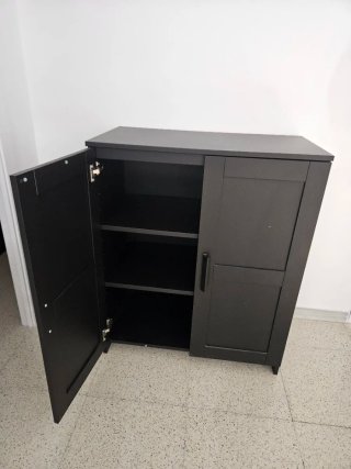 Mueble auxiliar Ikea negro