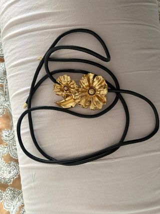 Cinturón -joya Zara dorado y negro