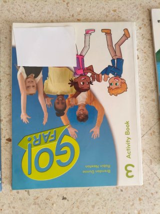 Libros de texto de 3⁰, 4⁰ y 5⁰ de Primaria.