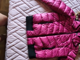Chaqueta corta acolchada rosa