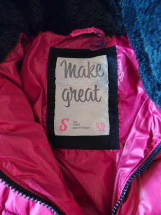 Chaqueta corta acolchada rosa