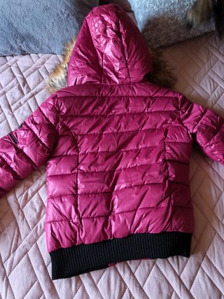 Chaqueta corta acolchada rosa
