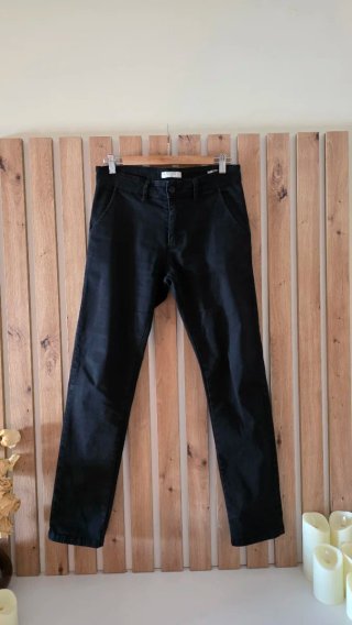 Pantalón chino negro