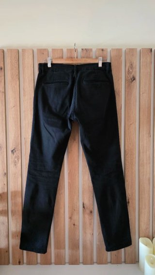 Pantalón chino negro